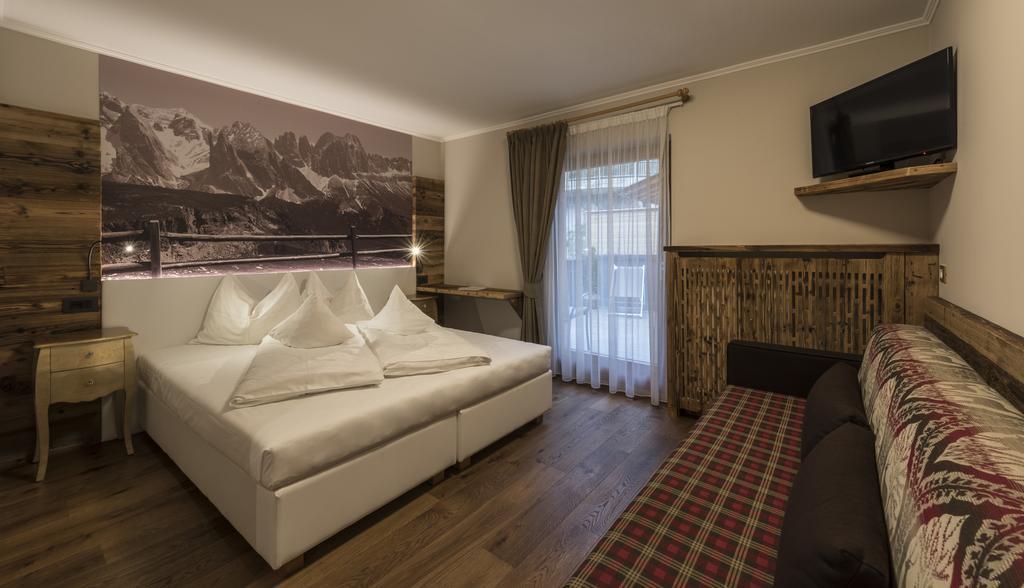 Eggentaler Hotel คาร์ดาโน ภายนอก รูปภาพ